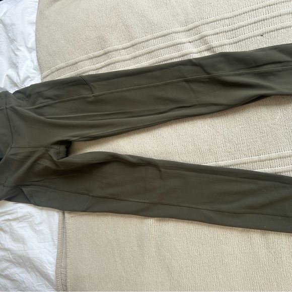 Lulu lemon leggings olive green - Picture 4 of 7